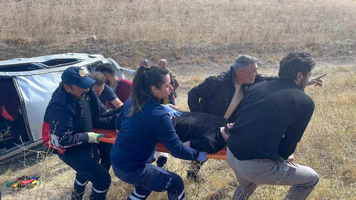 Sivas\'ta Trafik Kazası: 4 Yaralı