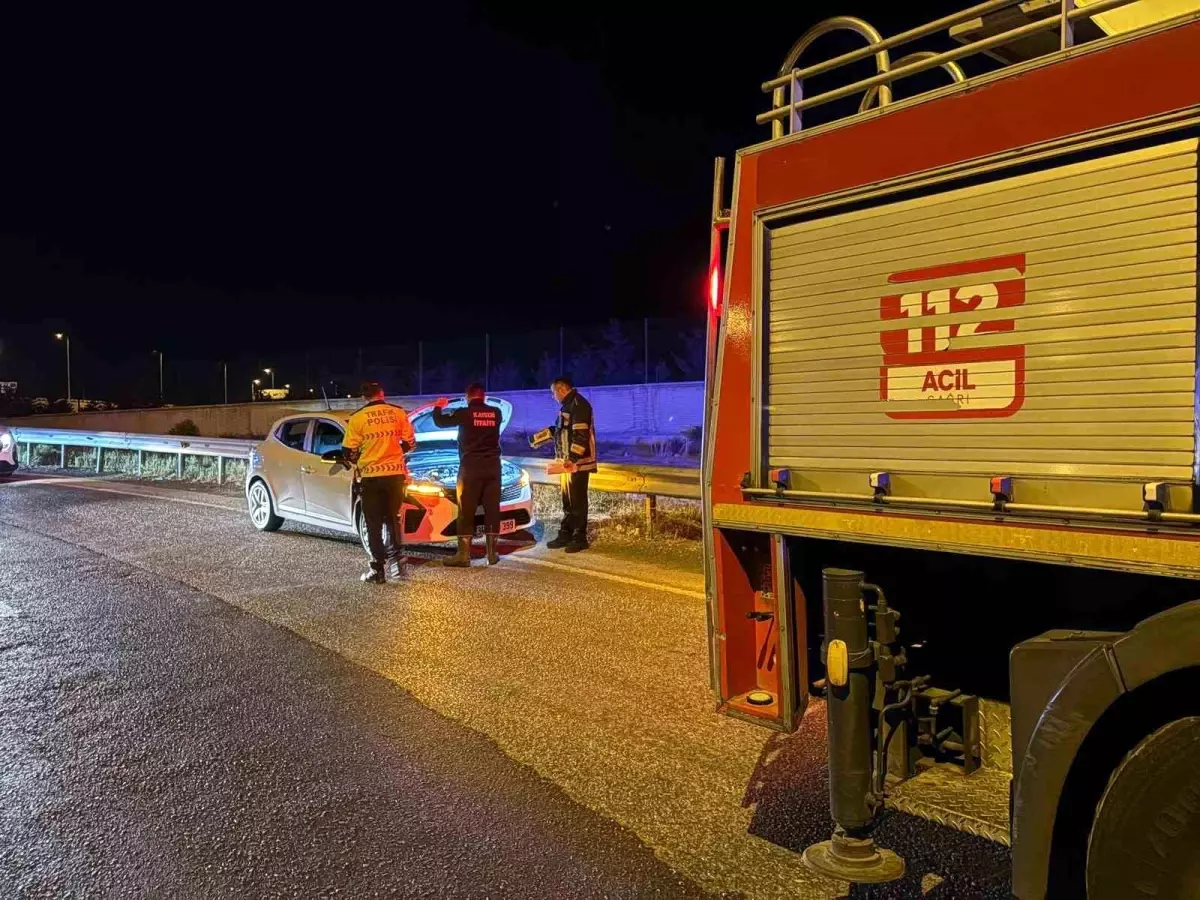 Kayseri\'de Trafik Kazası: 3 Yaralı