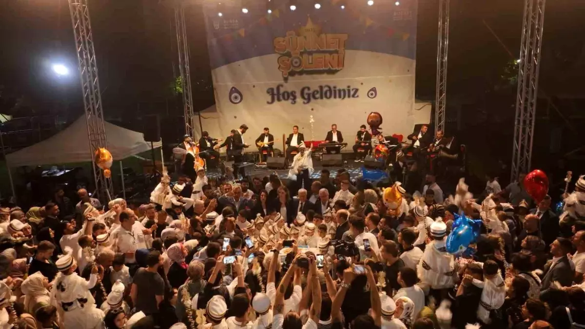 Bursa\'da Geleneksel Sünnet Şöleni Bayram Coşkusuna Dönüştü
