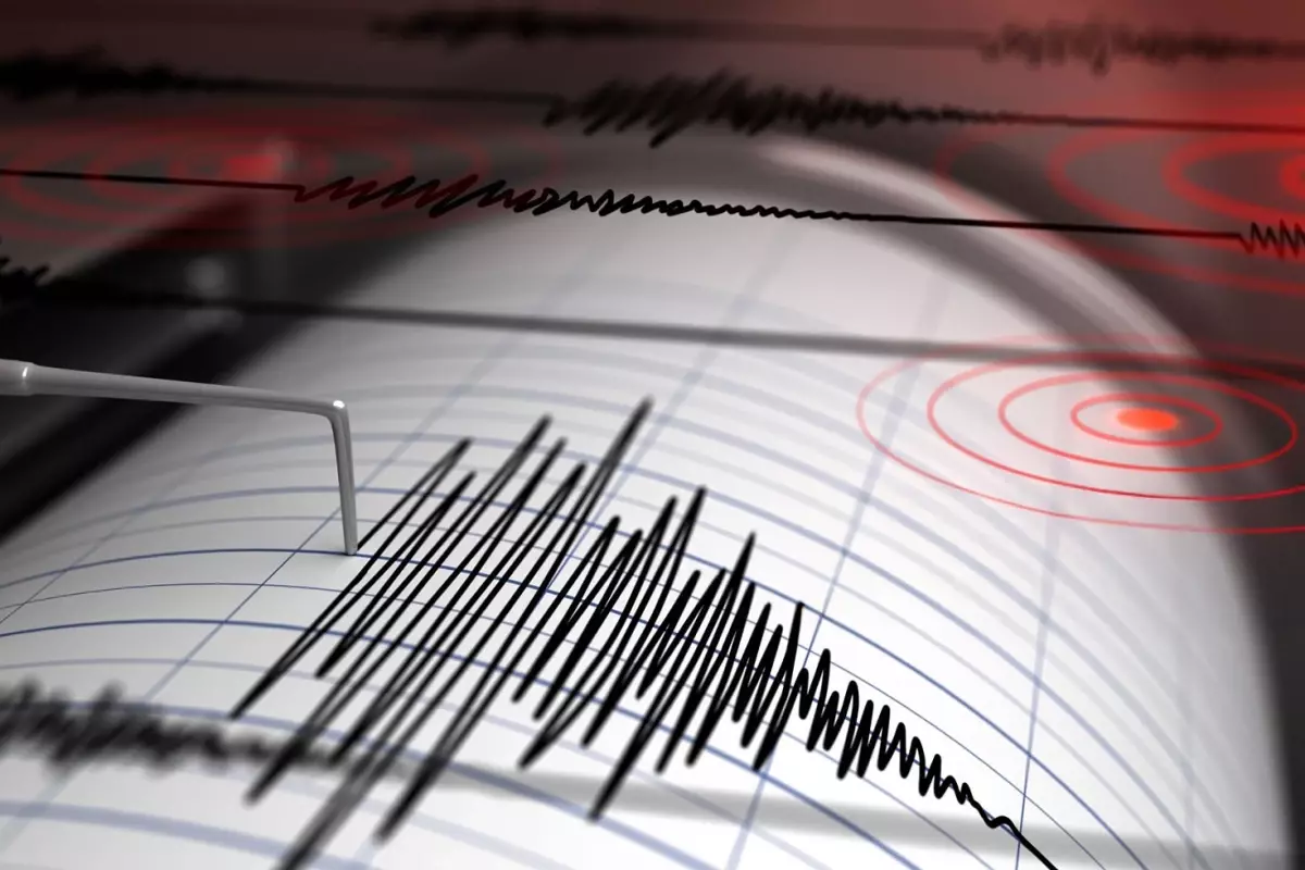 Ege Denizi\'nde gece yarısı korkutan deprem