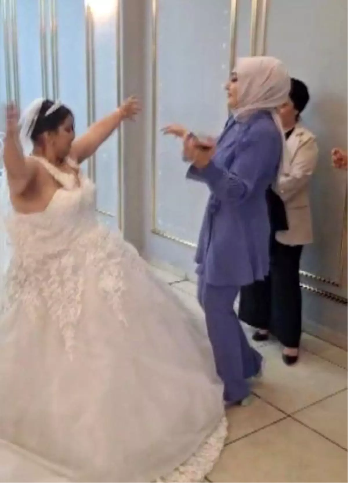 Büşra\'nın Hayali Düğün Gerçek Oldu