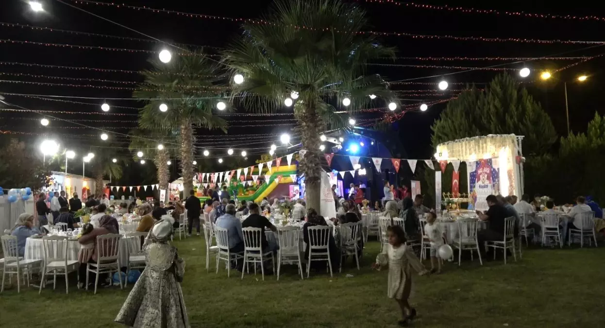 Kilis\'te 32 Çocuğa Sünnet Şöleni Düzenlendi