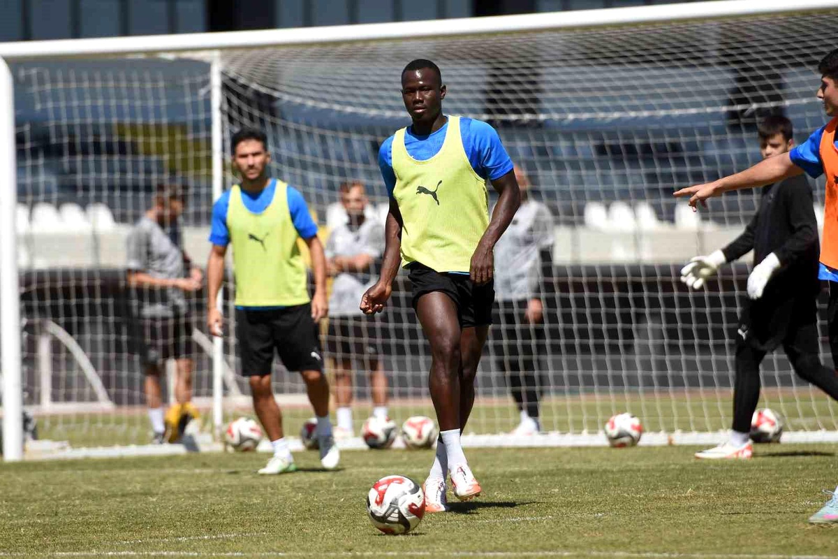 Manisa FK Bandırmaspor Maçına Hazırlanıyor