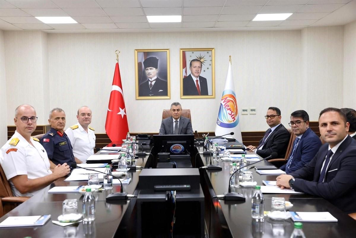 Mersin\'de 615 Aranan Kişi Yakalandı