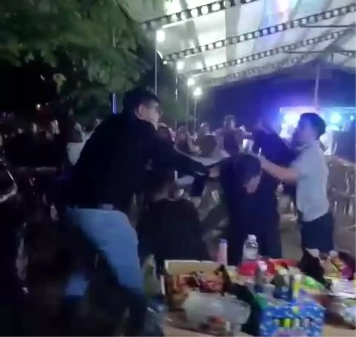 Denizli\'de Nişan Eğlencesinde Kavga: 6 Yaralı