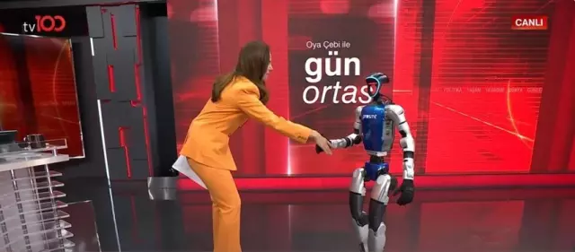 TEKNOFEST'in Yıldızı G1 Robot, İnsanların Yerini Alacak Mı Sorusuna Yanıt Verdi
