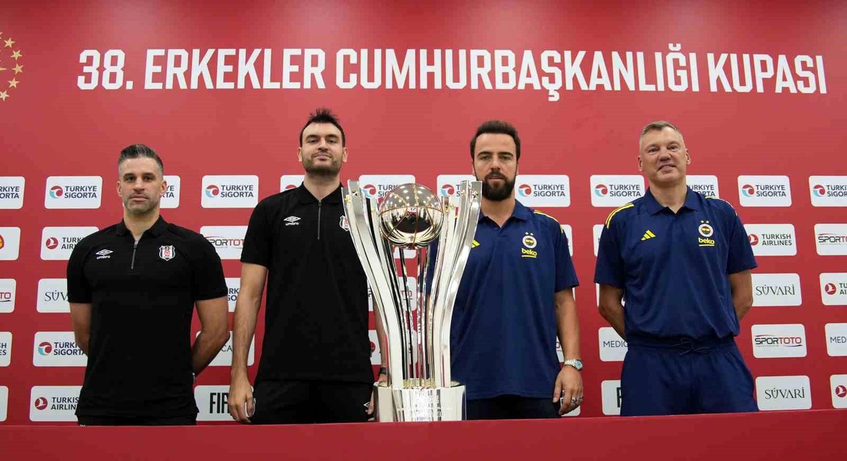 Fenerbahçe ve Beşiktaş Finalde Karşılaşıyor
