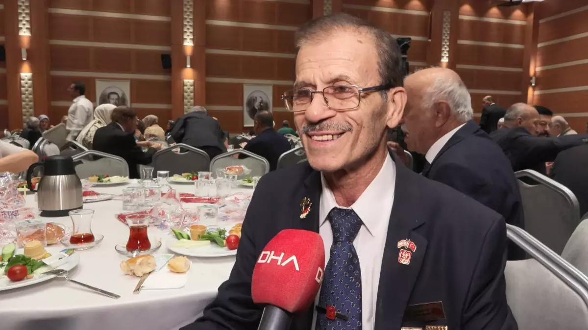 AK Parti İstanbul İl Başkanlığı\'ndan şehit aileleri ve gaziler için kahvaltı programı