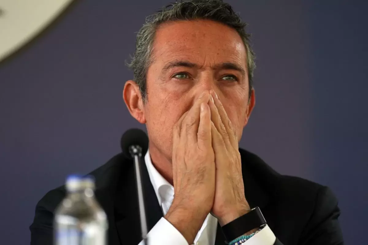 Ali Koç\'tan sürpriz karar! Futbolcuların yanına gitti