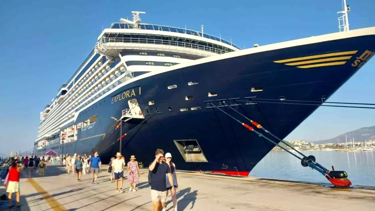 Bodrum\'a 743 Amerikalı Turist Getiren Geminin Ziyareti