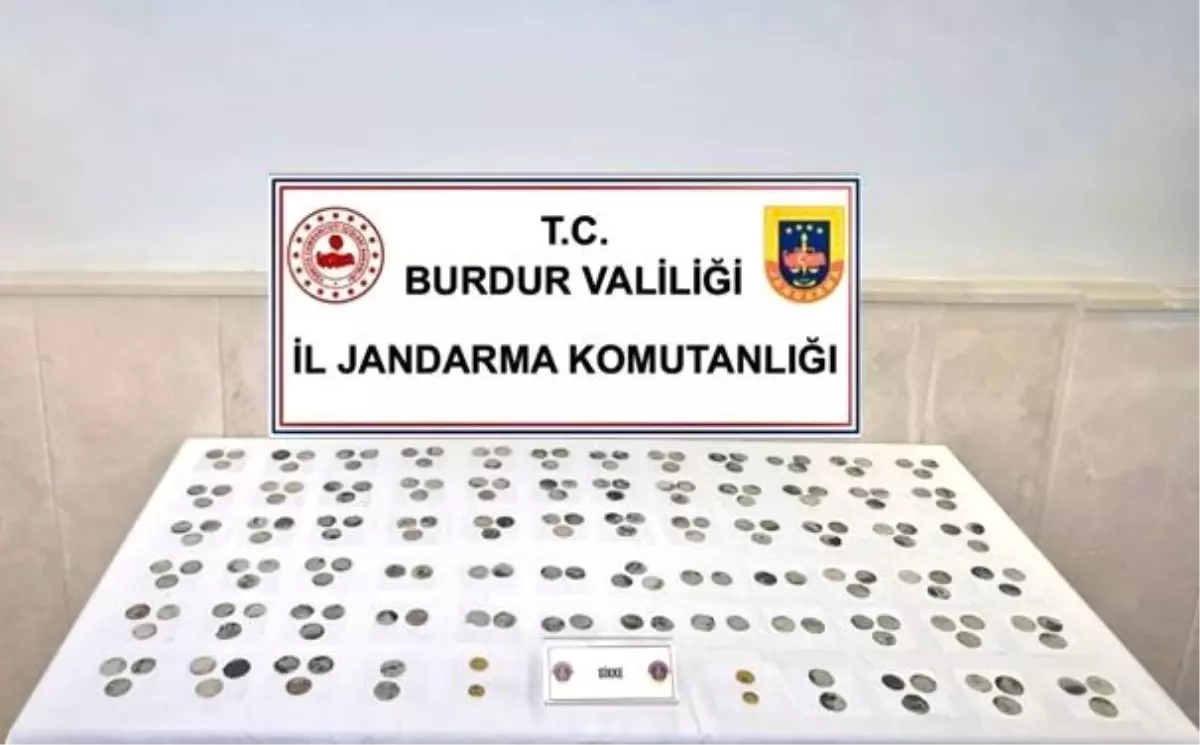 Burdur\'da Kaçakçılıkla Mücadele: 195 Sikke Ele Geçirildi