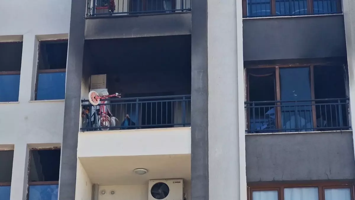 Diyarbakır\'da Yangın: 4 Kişi Hastaneye Kaldırıldı