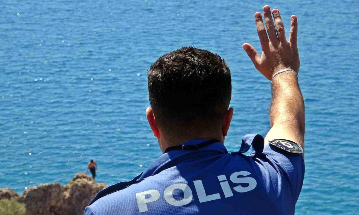 Antalya\'da Gençlerin Falezlerden Atlayış Davası
