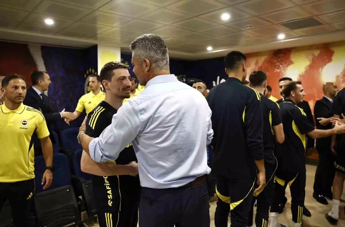 Sadettin Saran\'dan Futbolculara Destek Ziyareti
