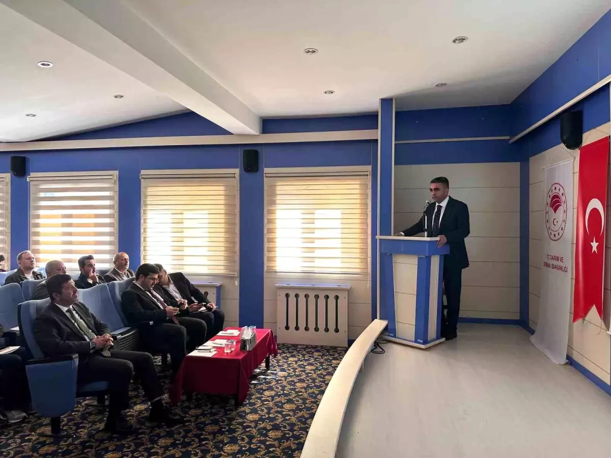 Buzağı Kayıplarını Önlemek İçin Eğitim Düzenlendi