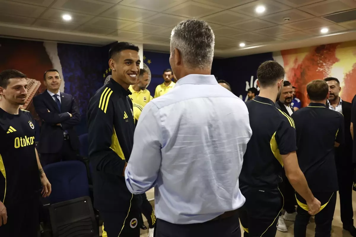 İlk buluşma! Fenerbahçe\'de yüzler gülüyor