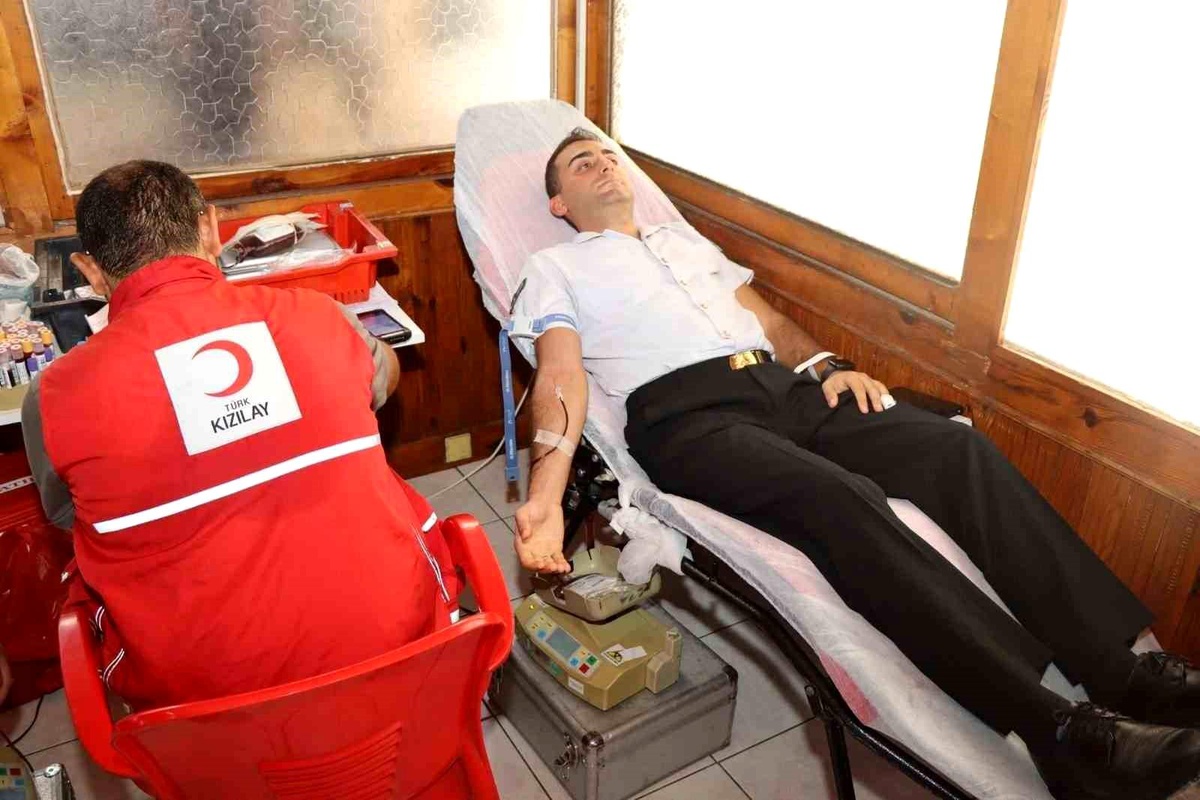Jandarma, Kan Bağışı Etkinliği Düzenledi