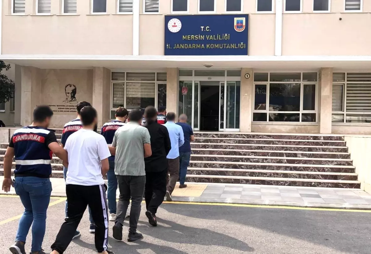 Mersin\'de 11 Şahıs Yakalandı