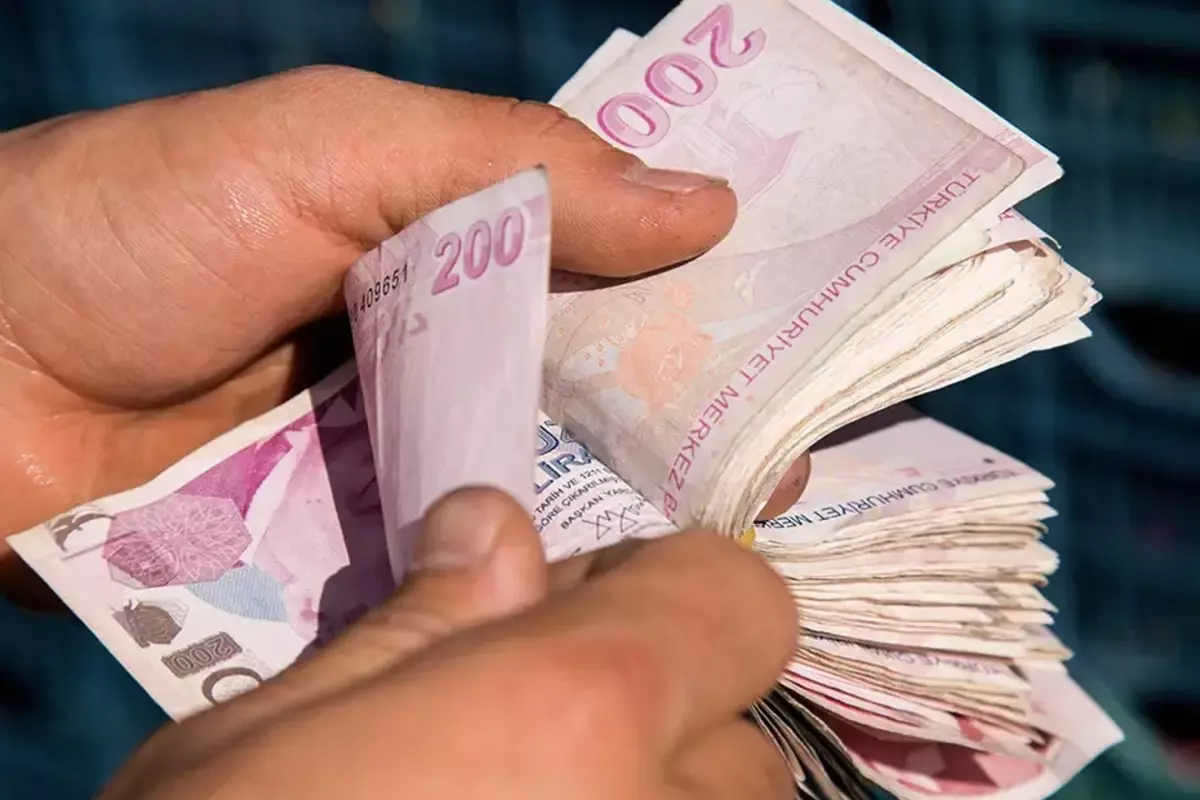 Milyonlarca memuru ilgilendiren adım: Maaş promosyonları Rekabet Kurulu\'nda