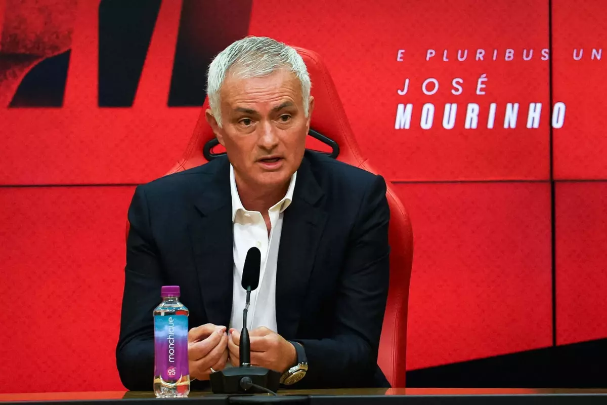 Kovulmayı henüz hazmedememiş! Mourinho\'dan Fenerbahçe\'ye olay sözler 