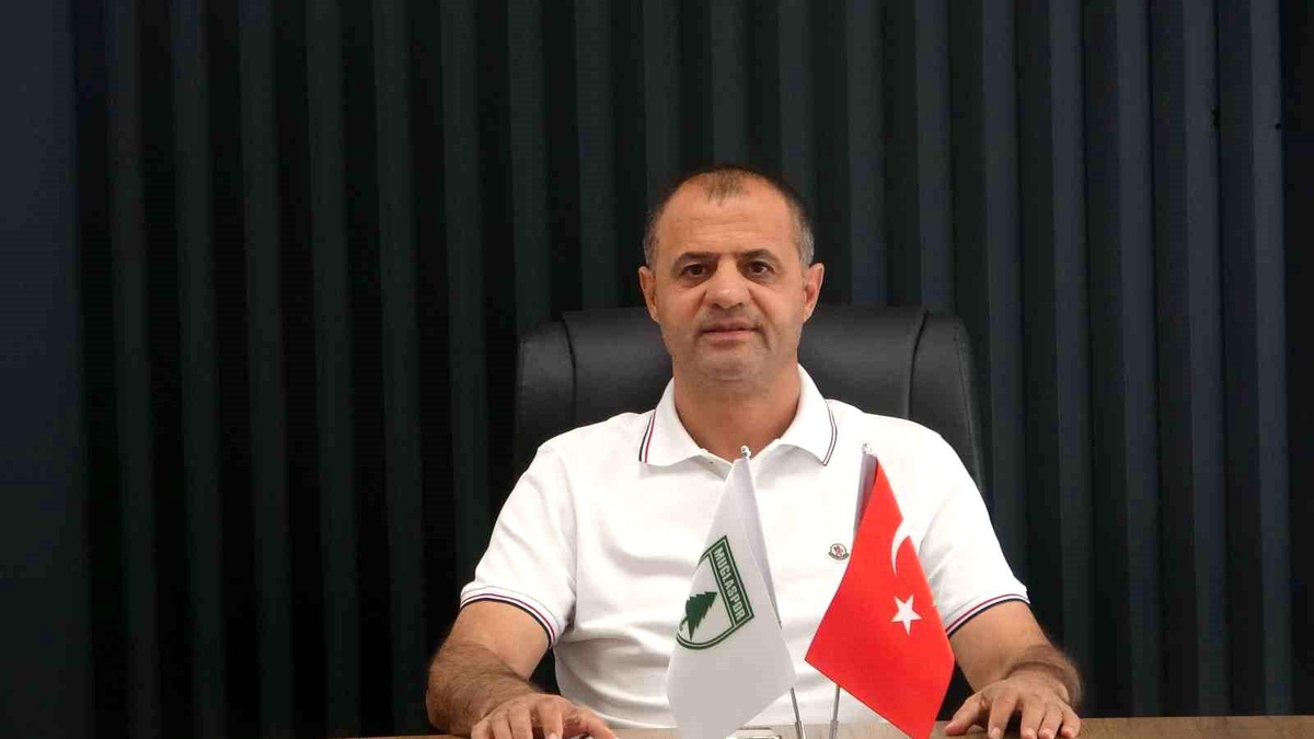 Muğlaspor Başkanı Menaf Kıyanç\'tan Takım Performansı ve Stadyum Durumu Açıklamaları