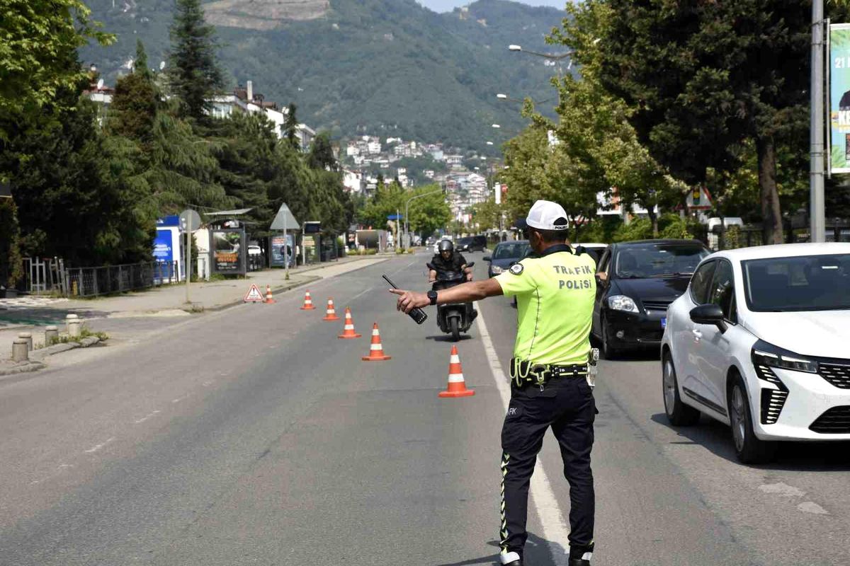 Ordu\'da Trafik Denetimleri: 15 Bin 600 Araç Kontrol Edildi