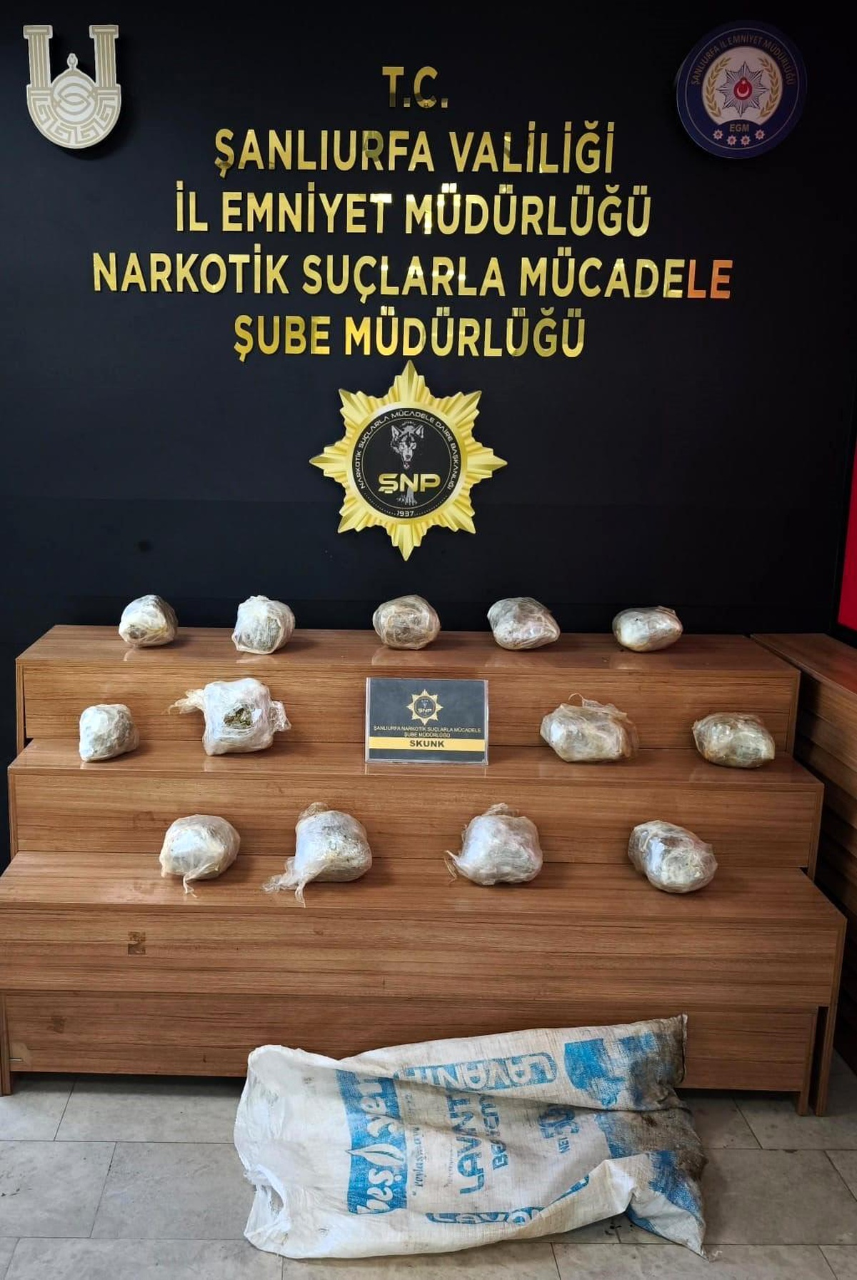 Şanlıurfa\'da 7 Kilo Skunk Ele Geçirildi