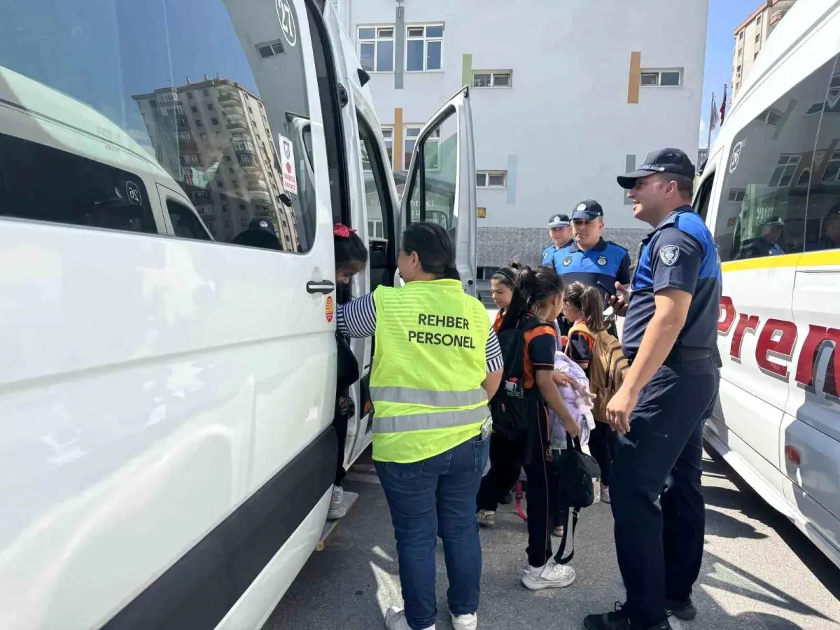 Kayseri\'de Okul Servislerine Denetim Yapıldı