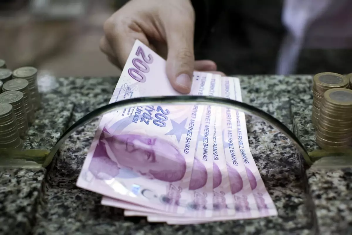 2026\'da asgari ücret ne kadar olur? Milyonları korkutan zam tahmini