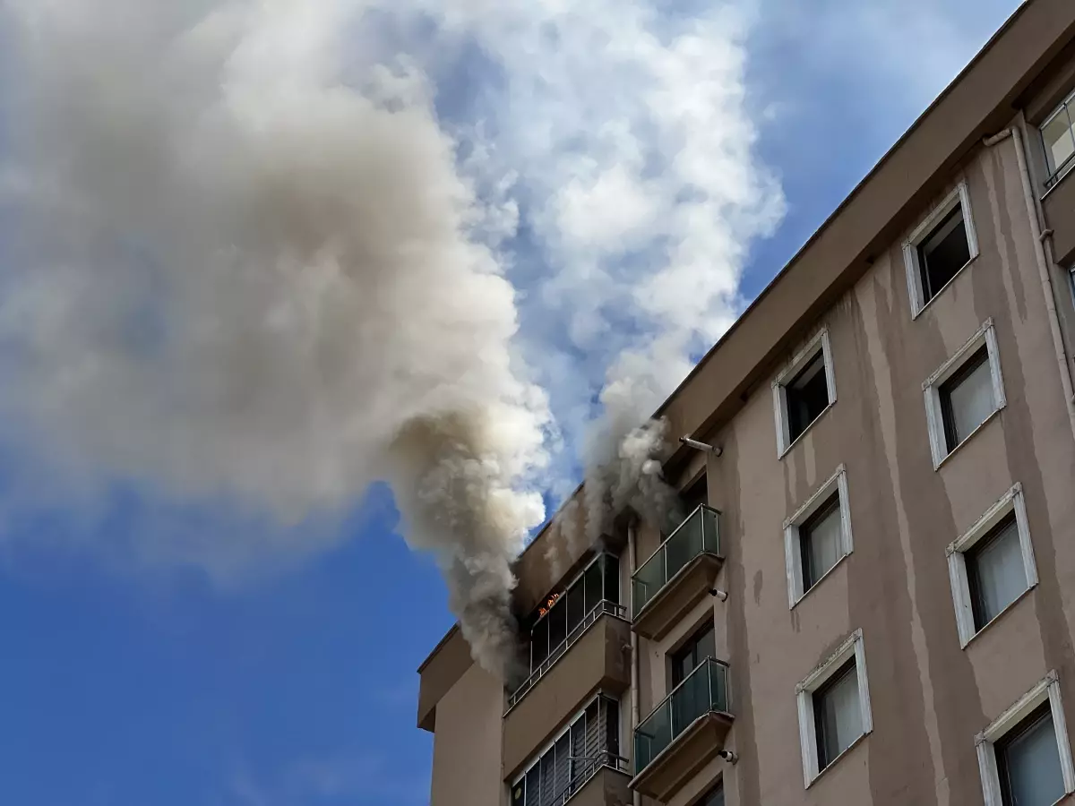 Kayseri\'de Çatı Yangını