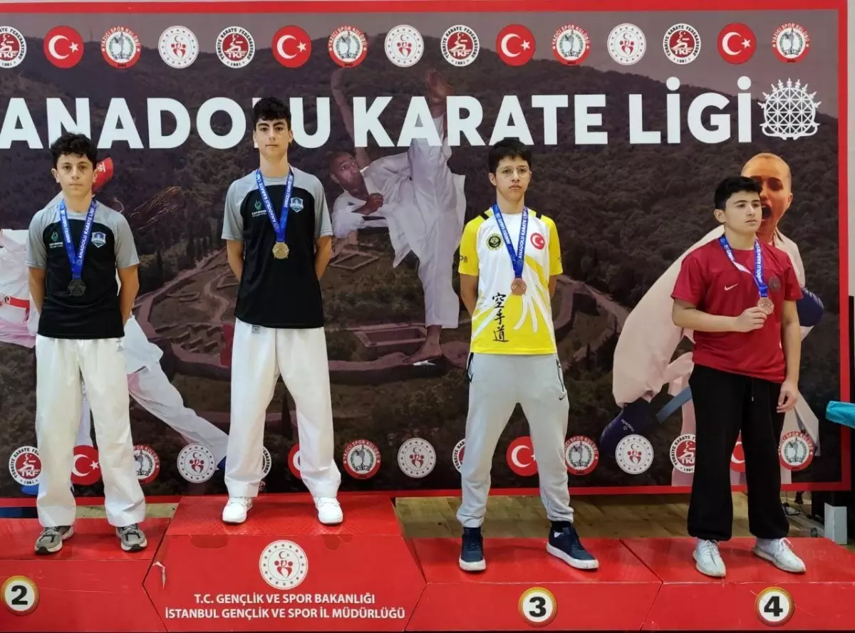 Çayırova Karate Takımı, Anadolu Karate Ligi\'nde 5 Madalya Kazandı