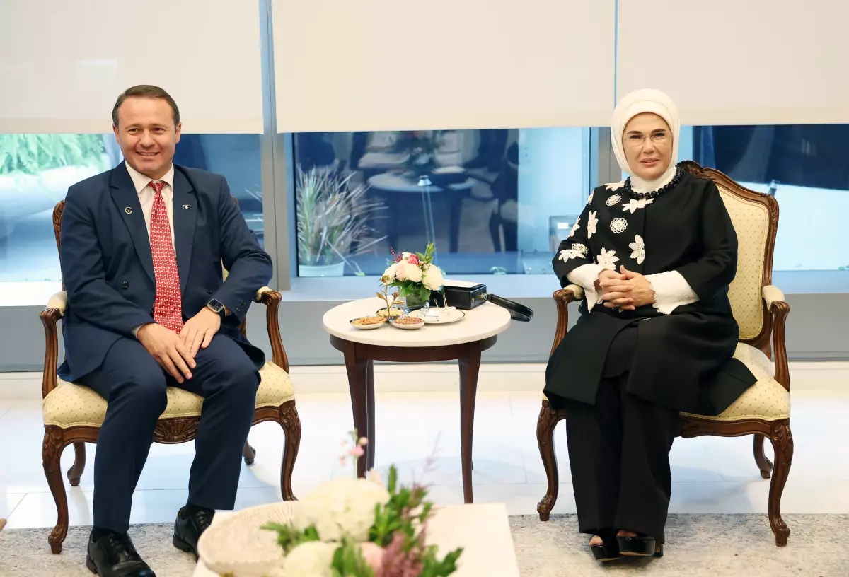 Emine Erdoğan, Kosova Cumhurbaşkanı\'nın eşi ile görüştü