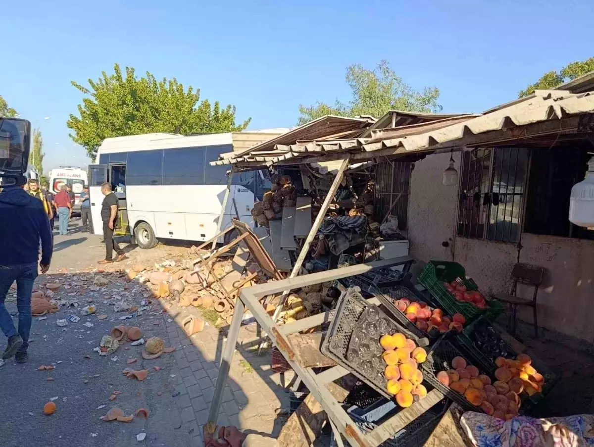 Aydın\'da Okul Servisi Kazası: 1 Yaralı