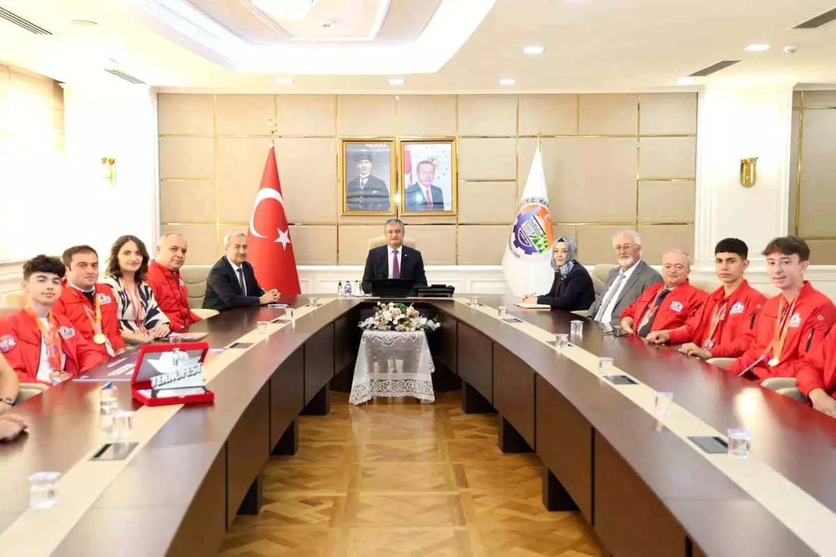Karabük Lise Takımları TEKNOFEST\'te Başarı Elde Etti