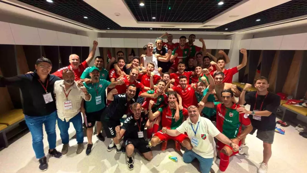 Karşıyaka Yönetiminden Futbolculara Prim Ödemesi