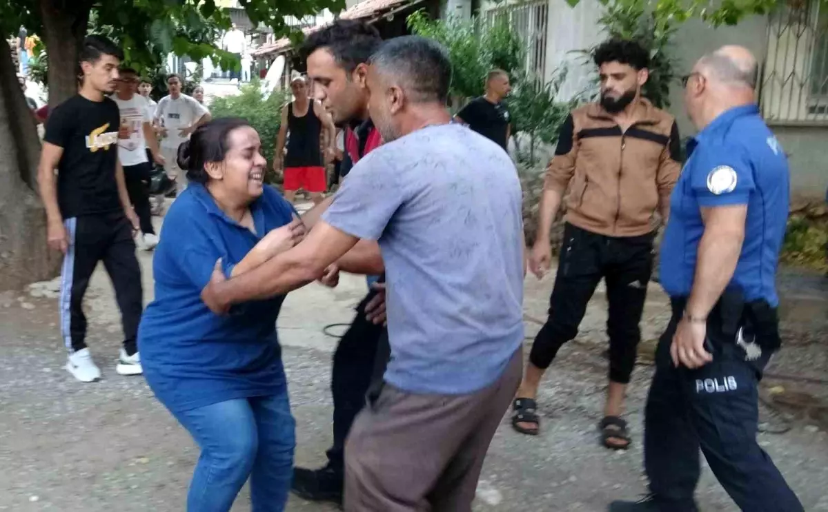 Antalya\'da Yangın, Bir Aileyi Evsiz Bıraktı