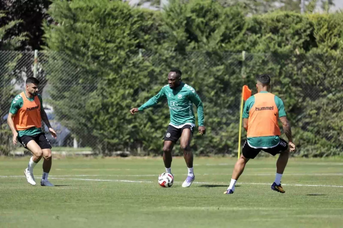 Konyaspor Başakşehir Maçına Hazırlanıyor