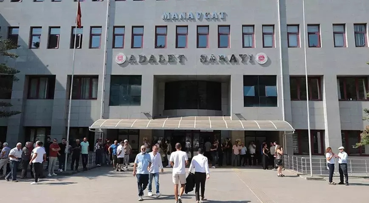 Manavgat Belediyesi\'nde rüşvet soruşturmasında 2 kişi tahliye edildi