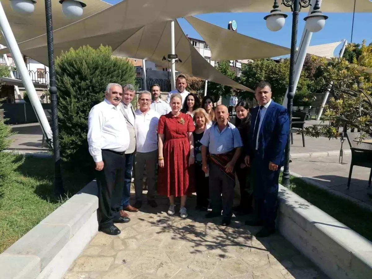 Nazilli\'de Yılın Ahisi Ahmet Barın\'a Şed Kuşandı