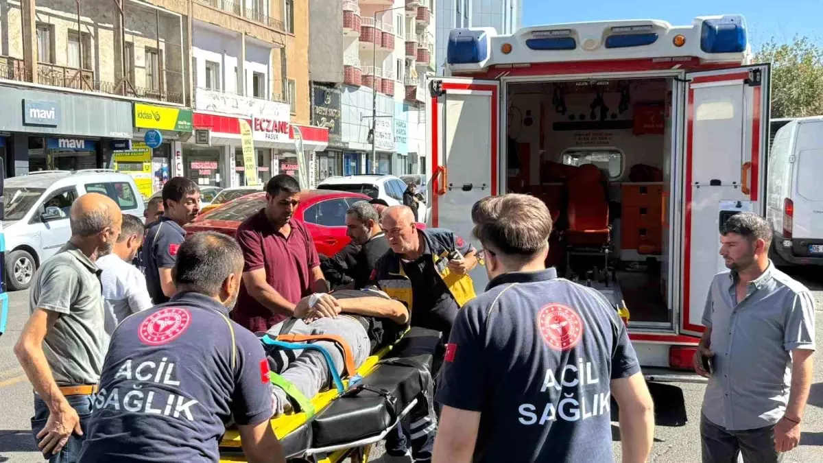 Diyarbakır\'da Yaya Kazası: Bir Kişi Ağır Yaralandı
