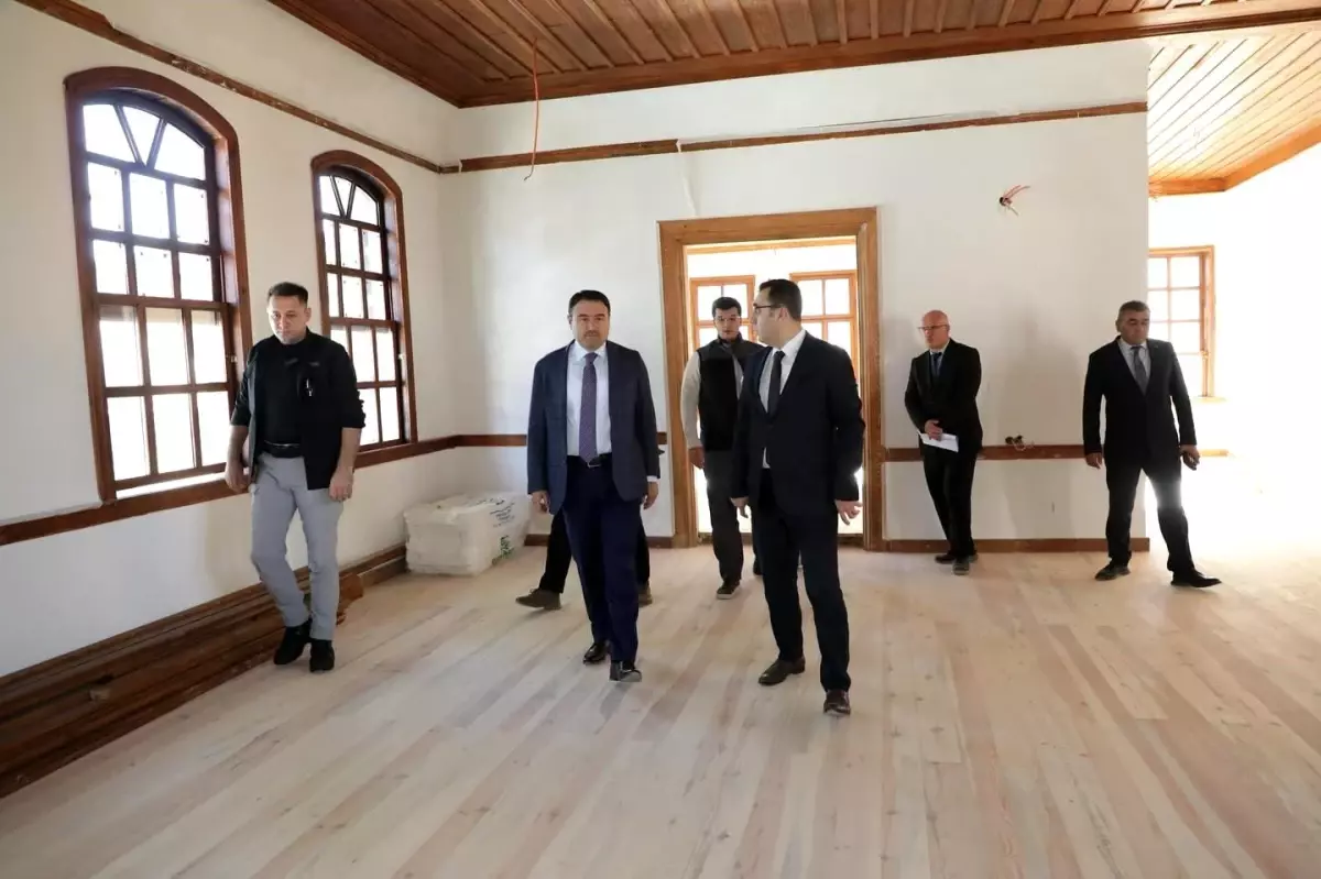 Kütahya\'da Tarihi Konaklara Restorasyon İncelemesi
