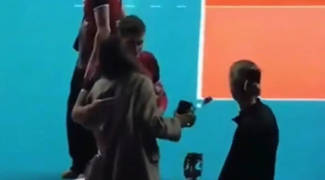 Torreira defterini kapatan Devrim Özkan, yanında sürpriz bir isimle yakalandı