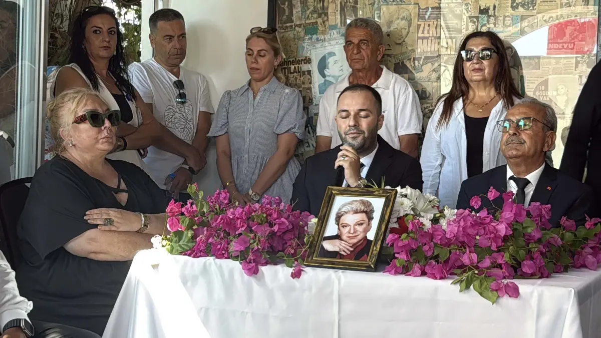 Zeki Müren Bodrum\'da dualarla anıldı