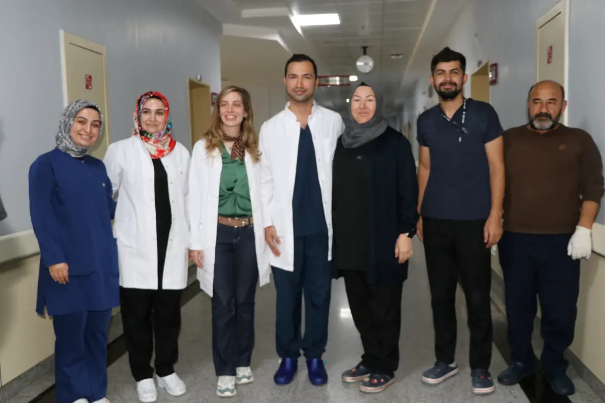 Tek ameliyatla sağlığına kavuştu, 15 yıl sonra ilk defa gülümseyebilecek