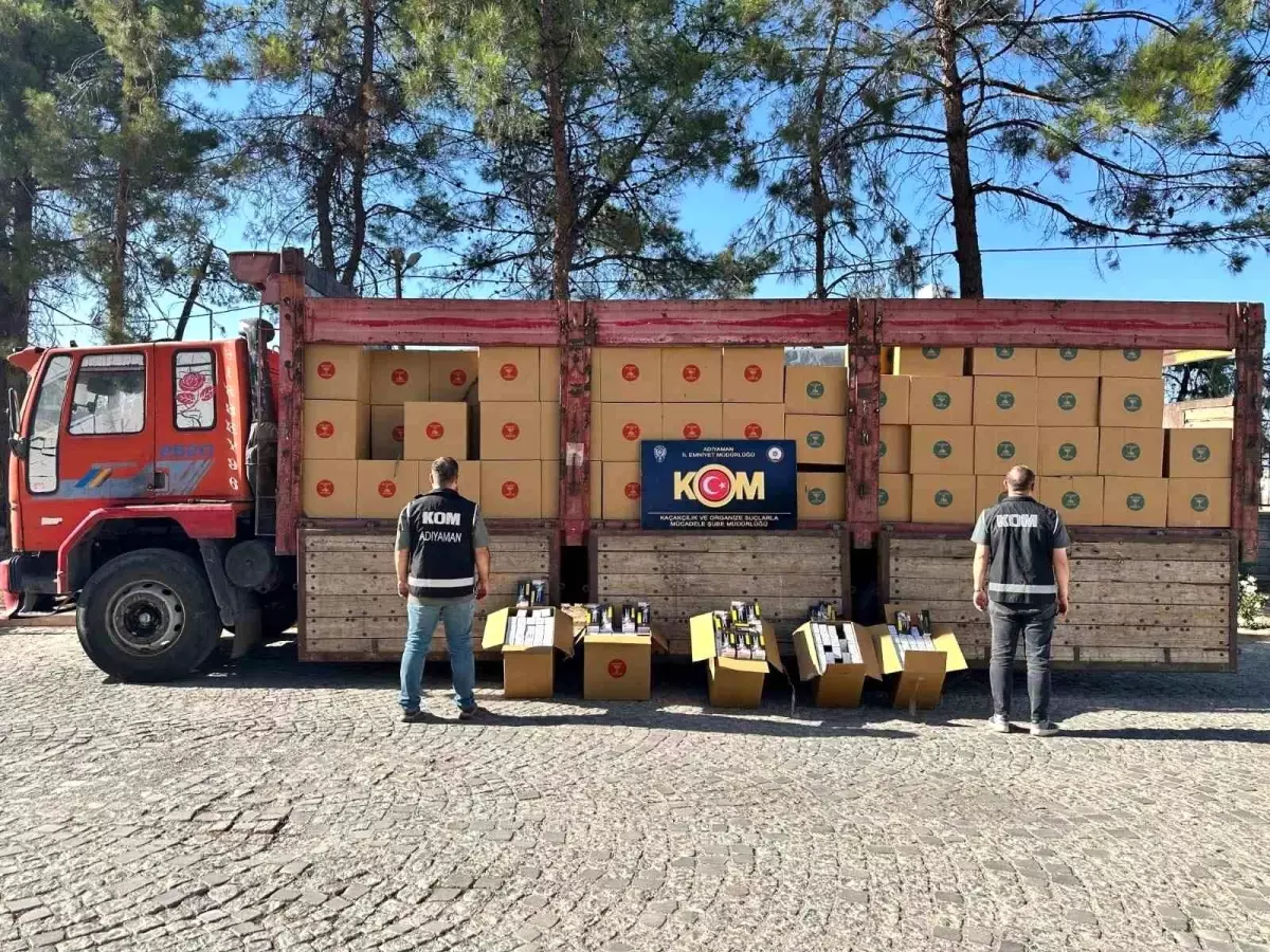 Adıyaman\'da Milyonlarca Bandrolsüz Makaron Ele Geçirildi