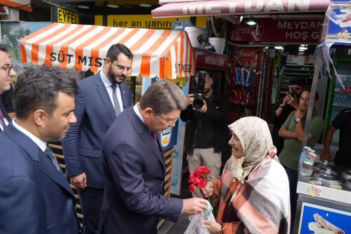 AK Parti\'den bir günde 1.700 program