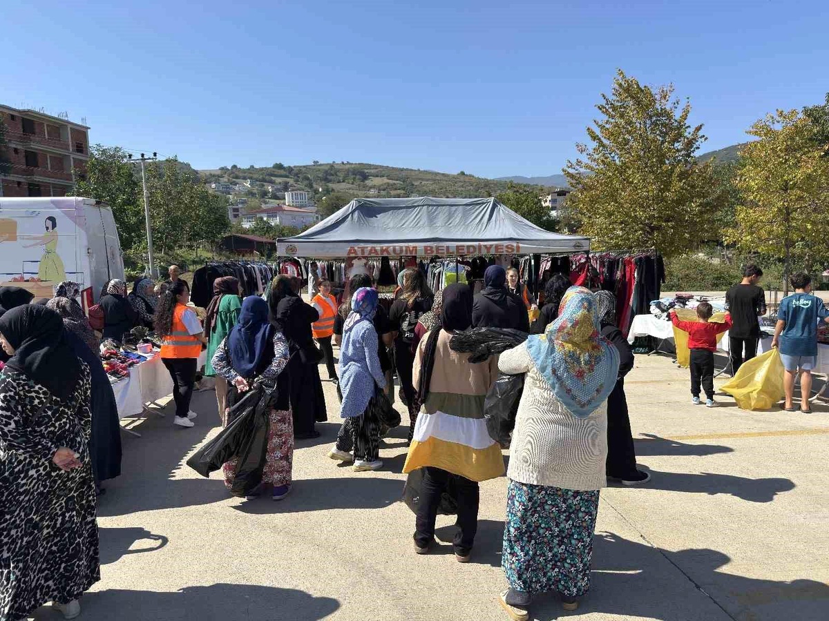 Atakum Belediyesi Gezici Mağaza ile Dayanışmayı Artırıyor