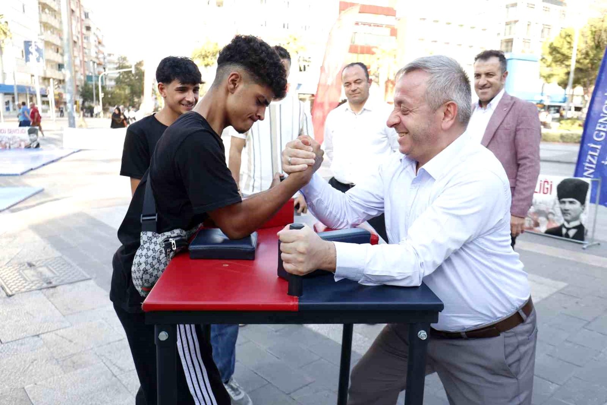 Denizli\'de Avrupa Spor Haftası Coşkusu