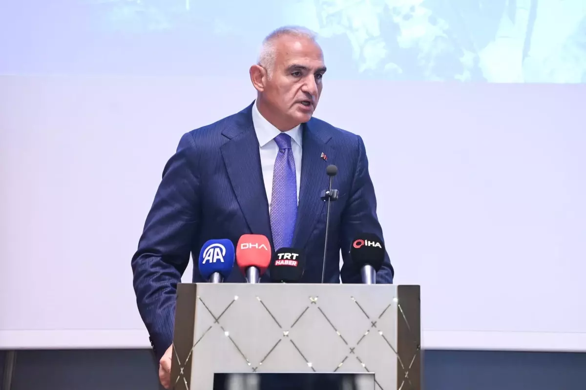 İstanbul\'a 13,5 Milyon Turist Geldi
