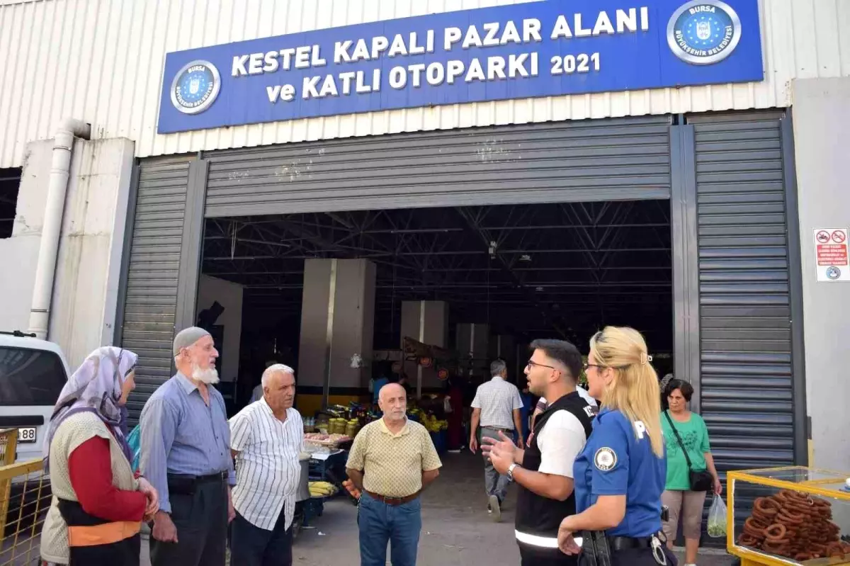 Bursa\'da Polis Dolandırıcılığa Karşı Bilgilendirme Yaptı
